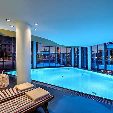 Main Plaza Suite Tower, Worldhotels Elite