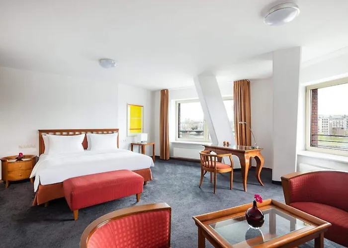 Main Plaza Tower, Worldhotels Elite 4*